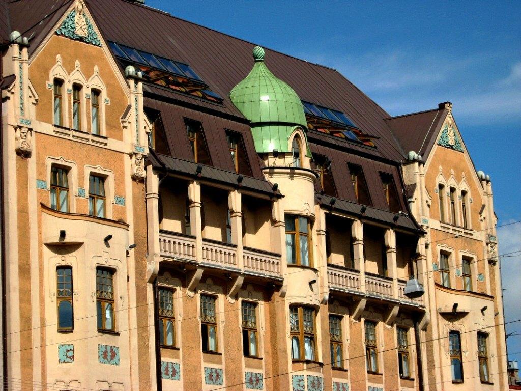 Пример внешнего вида главного фасада Доходного дома в г. Санкт-Петербурге